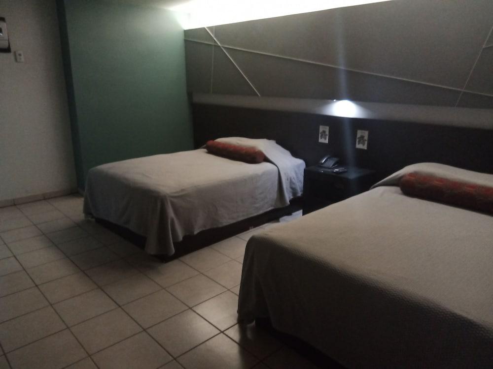 Baja Inn Hoteles La Mesa Tijuana Buitenkant foto